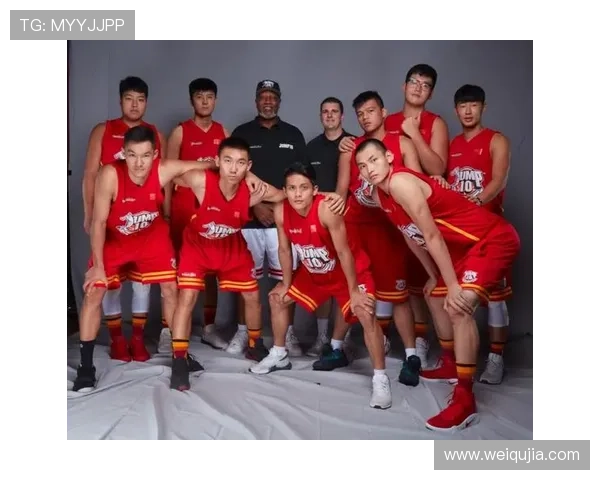 足球明星的奋斗历程与梦想追逐的励志故事分享