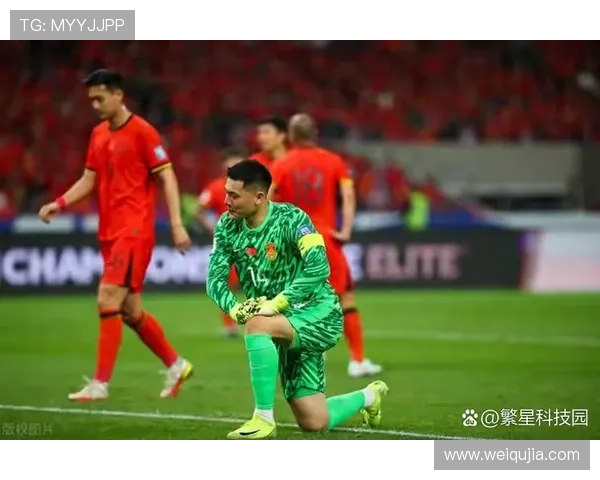 文化素养与足球技艺兼备的明星球员探讨与分析